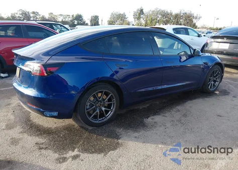 2021 Tesla Model 3 Long Range Dual Motor All-Wheel Drive z USA, uszkodzony, nr VIN 5YJ3E1EB0MF939879